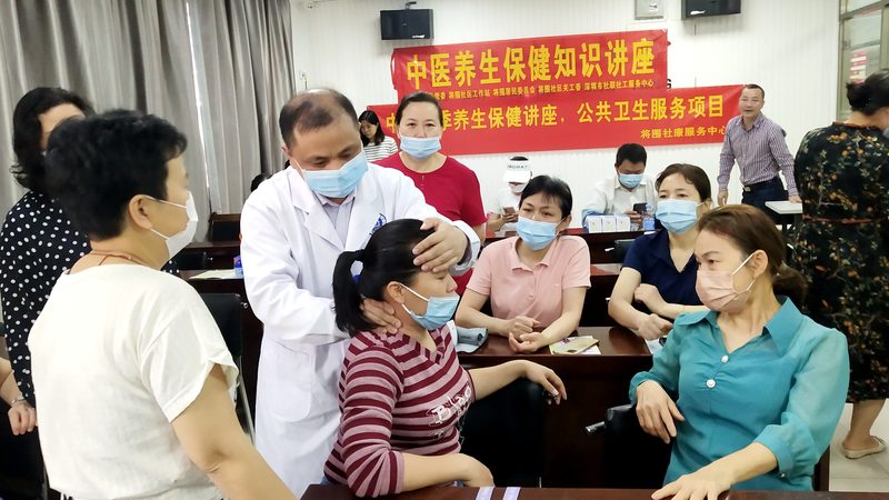 以下是一些广州小儿推拿培训机构的参考价格：