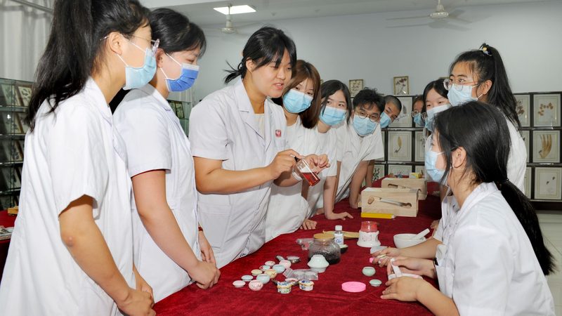 小儿推拿师证考试：步骤解析与备考指南